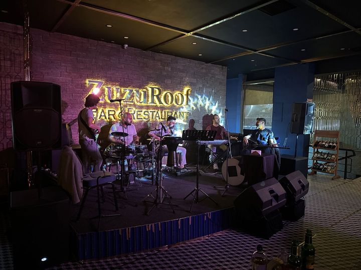 Zuzu Roof band